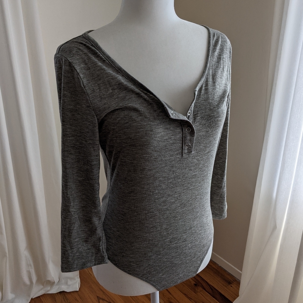 Gray Bodysuit Snap Button 3/4 Sleeve